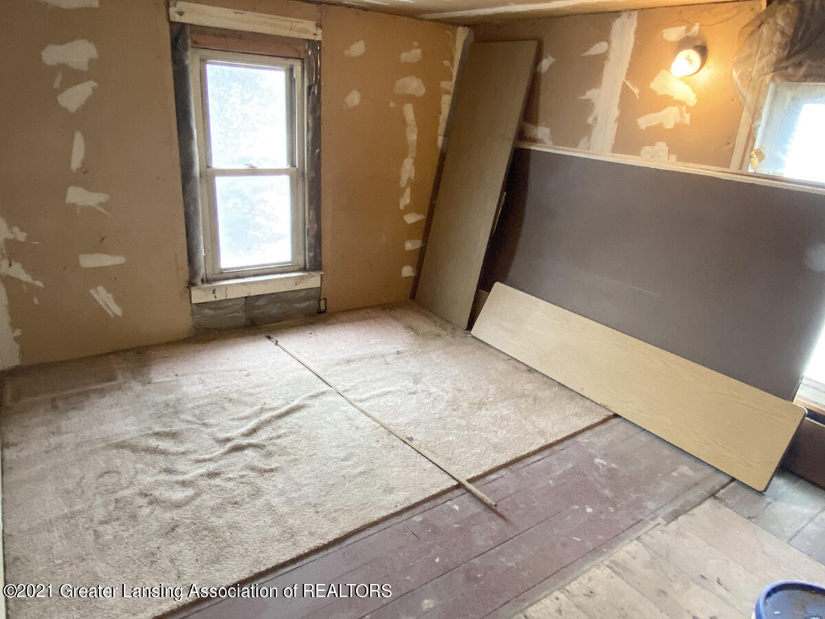 1601 South College Road Mason, MI 48854 - Photo 23 of 35 20-bedroom5