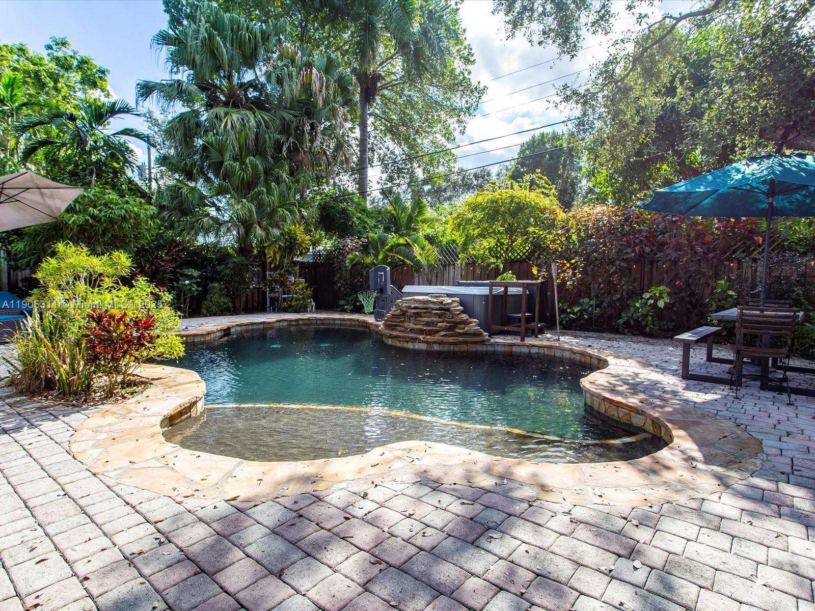 5750 Southwest 55th Street Miami, FL 33155 - Photo 15 of 24