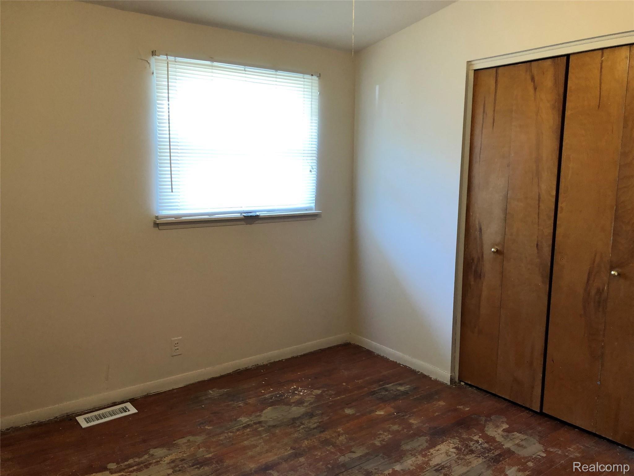 29470 Judith Street Inkster, MI 48141 - Photo 21 of 31 IMG_1027.JPG
