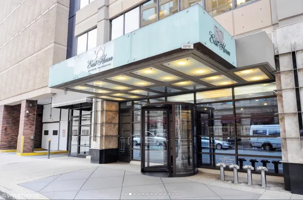 $2,500 | 30 East Huron Street, Unit 2408, Chicago, IL 60611