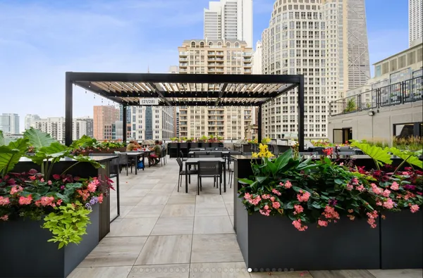 $2,500 | 30 East Huron Street, Unit 2408, Chicago, IL 60611
