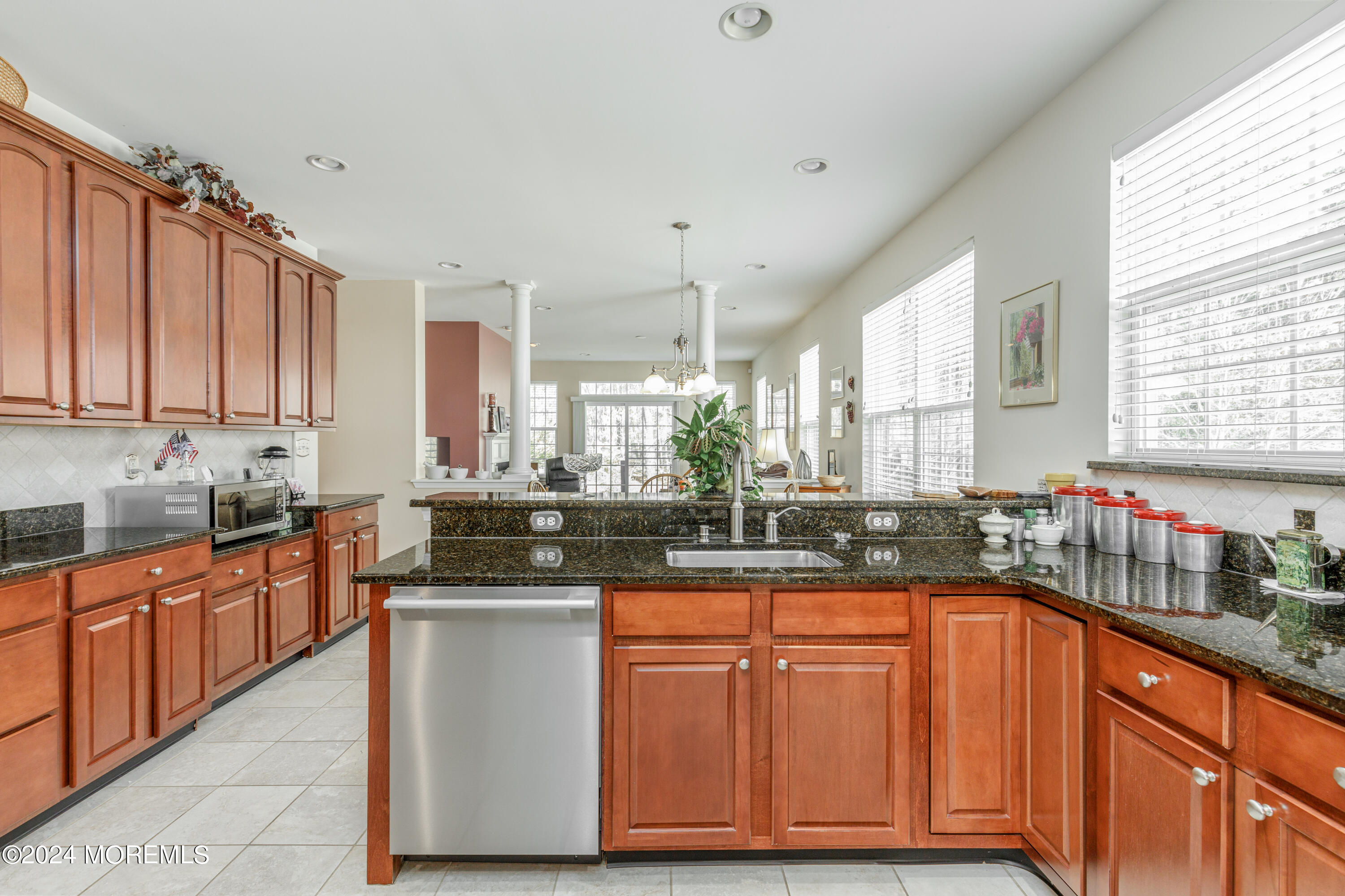 9 Exton Way Jackson, NJ 08527 - Photo 11 of 35 Kitchen