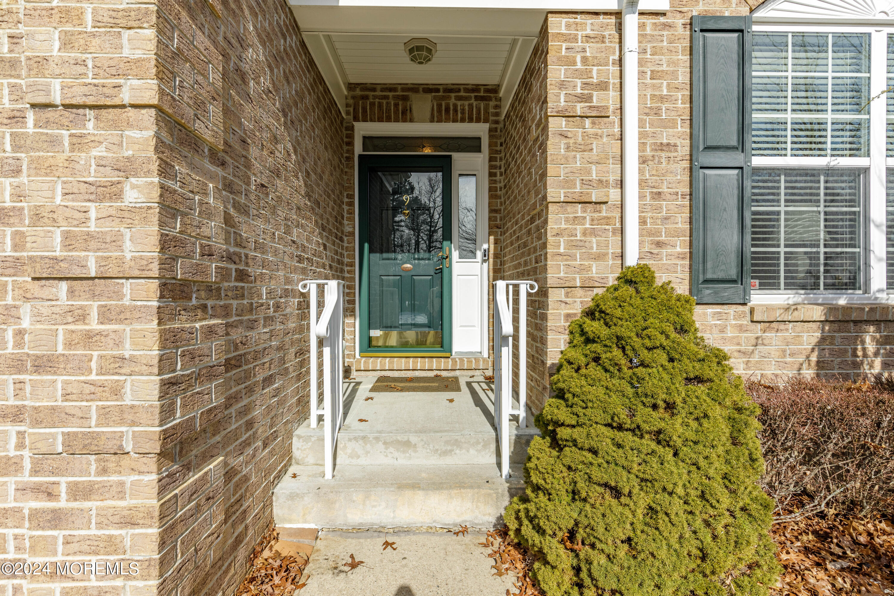 9 Exton Way Jackson, NJ 08527 - Photo 3 of 35 Entrance