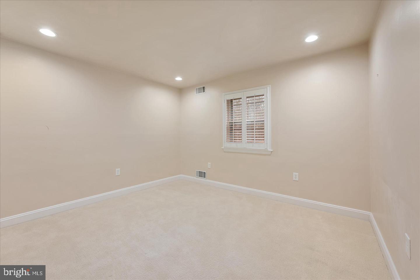 9036 Jeffery Road Great Falls, VA 22066 - Photo 30 of 56 Bedroom