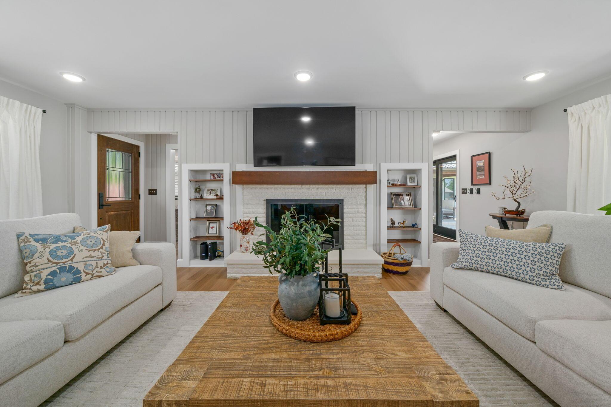 5516 Lancaster Road Hebron, OH 43025 - Photo 5 of 116 Living room