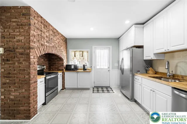 $299,000 | 1352 Main Street, Northampton, PA 18067