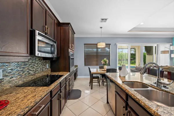 $650,000 | 2925 Bellarosa Circle, Royal Palm Beach, FL 33411