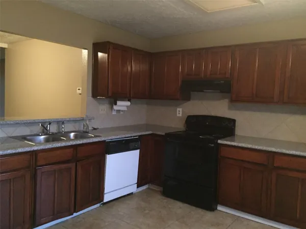 $1,695 | 17318 Edgehaven Drive, Missouri City, TX 77489