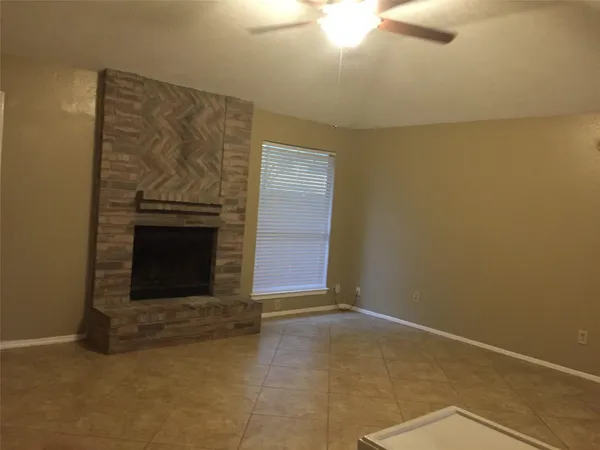 $1,695 | 17318 Edgehaven Drive, Missouri City, TX 77489