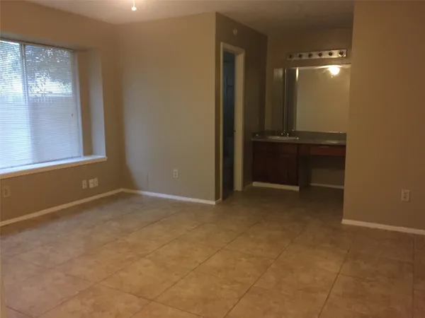 $1,695 | 17318 Edgehaven Drive, Missouri City, TX 77489