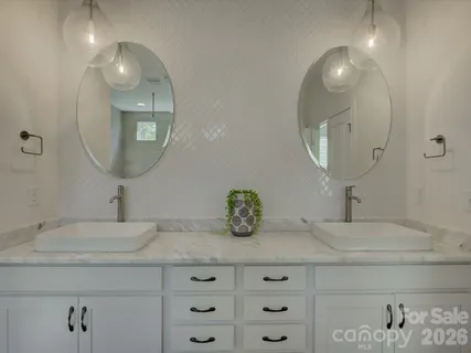 $690,000 | 4797 Killian Crossing Drive, Denver, NC 28037