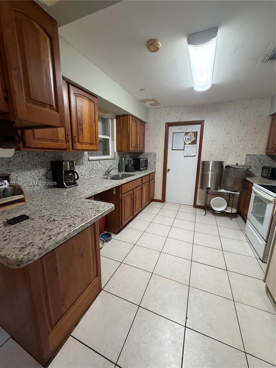 18940 Southwest 358th Street Homestead, FL 33034 - Photo 5 of 10