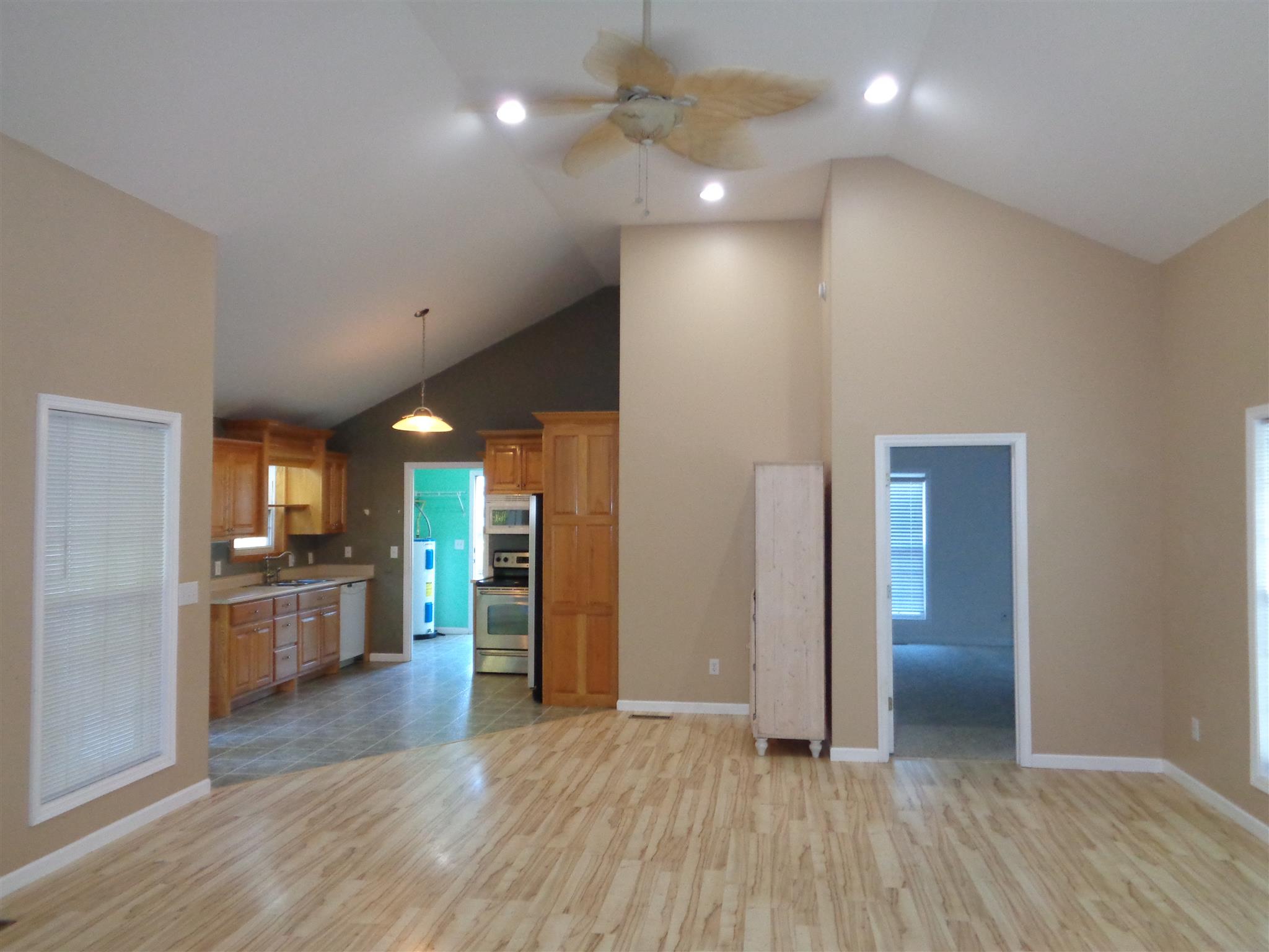 100 Timber Ridge Lane Pulaski, TN 38478 - Photo 5 of 28 HUGE Open Concept Living room. Look at the cathedral ceiling and recess lighting!