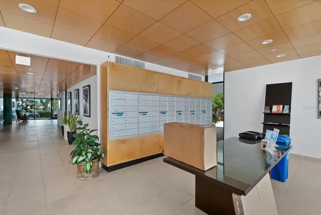 $690,000 | 5400 Ocean Boulevard, Unit 805, Sarasota, FL 34242