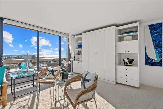 $690,000 | 5400 Ocean Boulevard, Unit 805, Sarasota, FL 34242