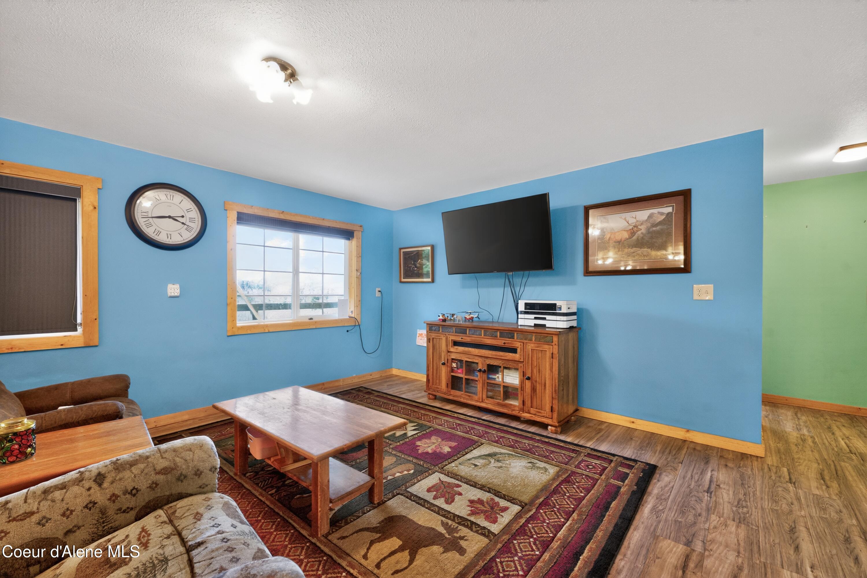 1025 Old Priest River Road Priest River, ID 83856 - Photo 17 of 33 16_1025_Old_Priest_River_Rd-Living_room-