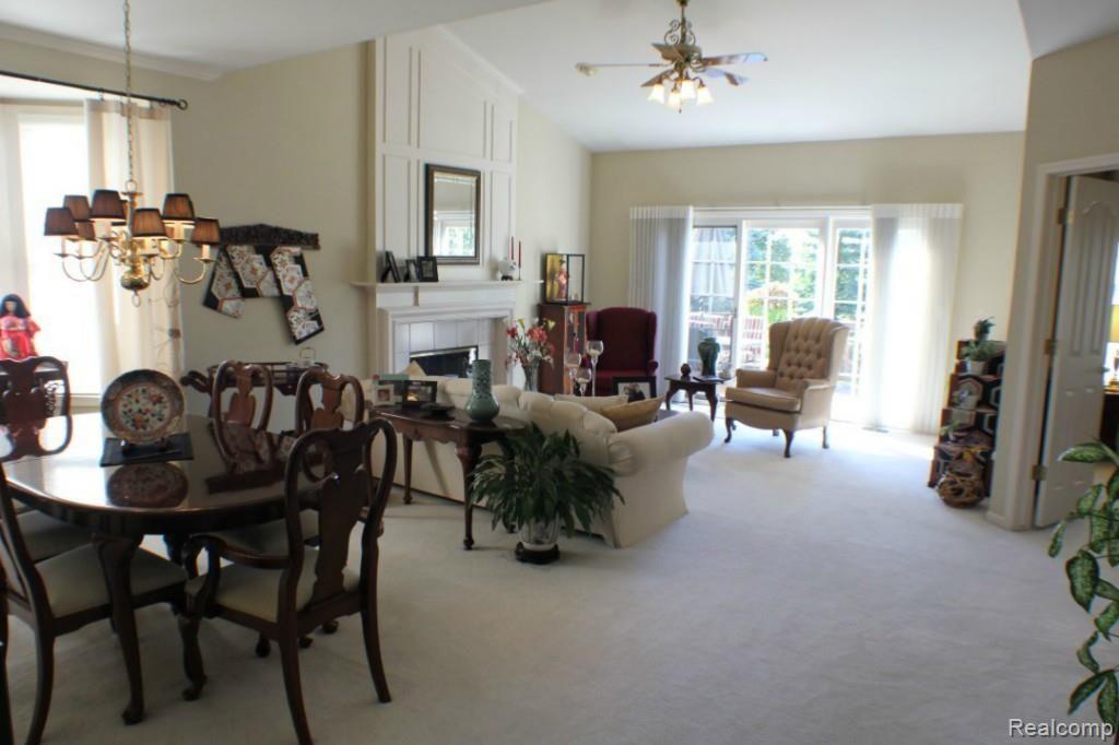 1340 Copper Circle, Unit 23 Rochester, MI 48306 - Photo 5 of 22 Great Room.jpg