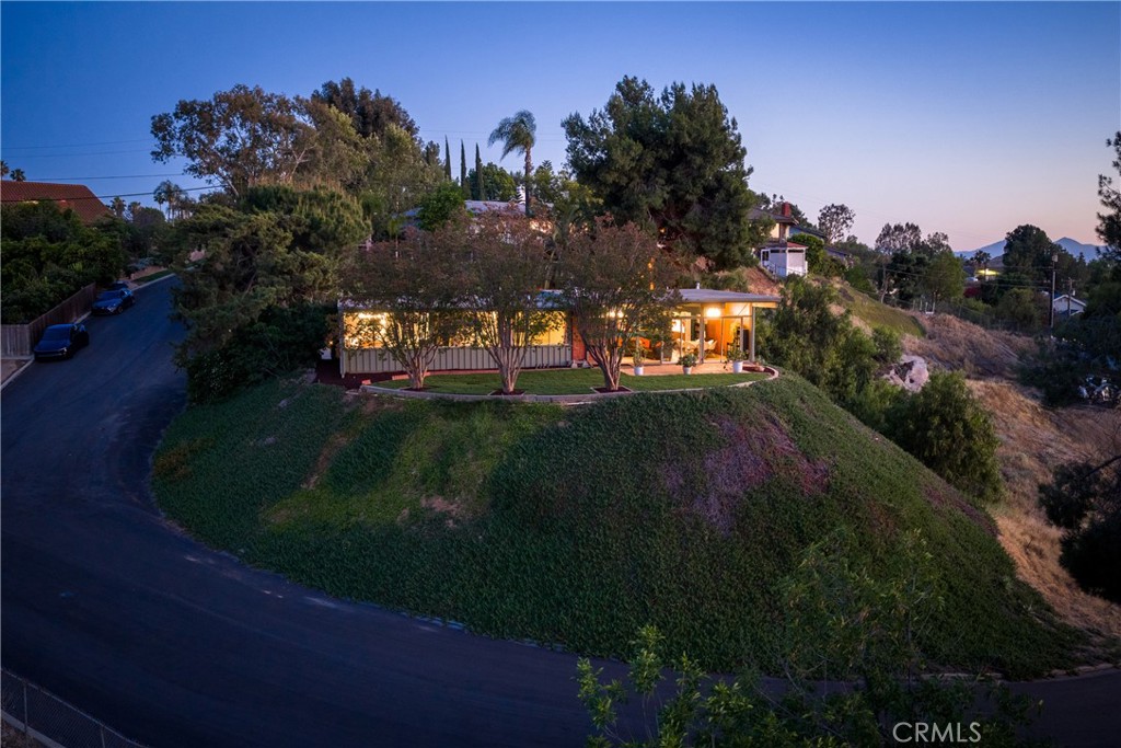 11407 Eton Lane Riverside, CA 92507 - Photo 33 of 47 a view of a outdoor space