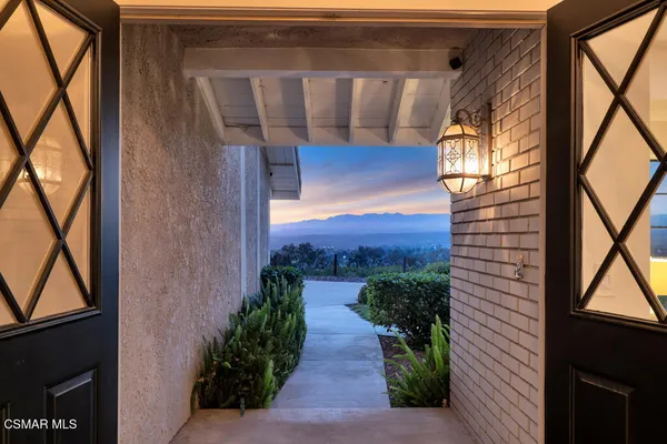 a view of a pathway of a house