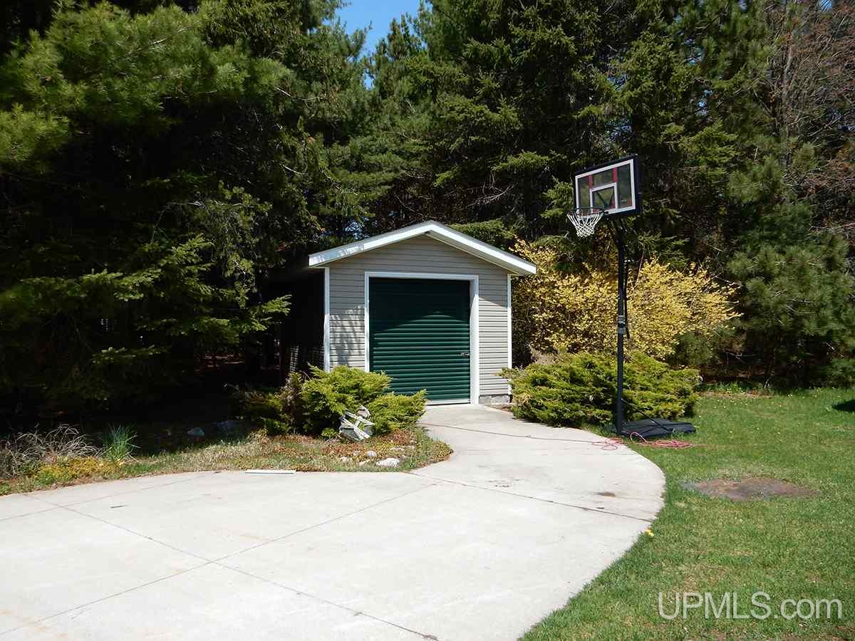 936 Shunk Road Manistique, MI 49854 - Photo 8 of 26 Gallery Image 8