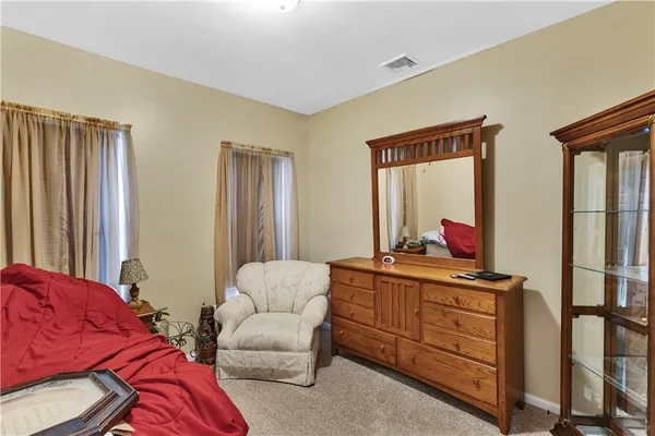 $599,900 | 10 Walker Street, Oakdale, PA 15071
