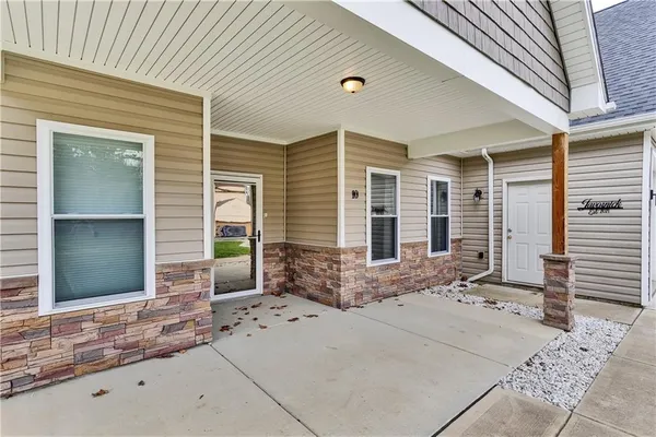 $599,900 | 10 Walker Street, Oakdale, PA 15071