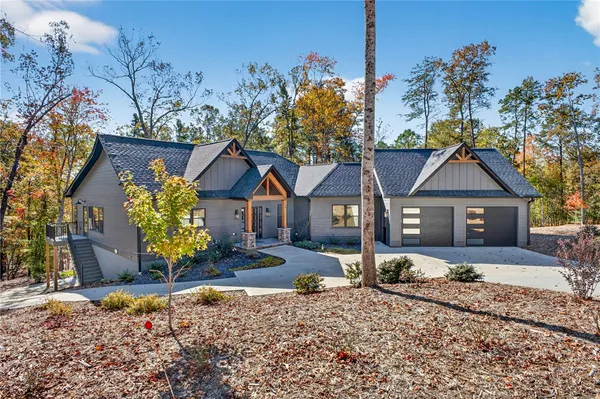 $975,000 | 709 Keowee Bay Circle, Salem, SC 29676