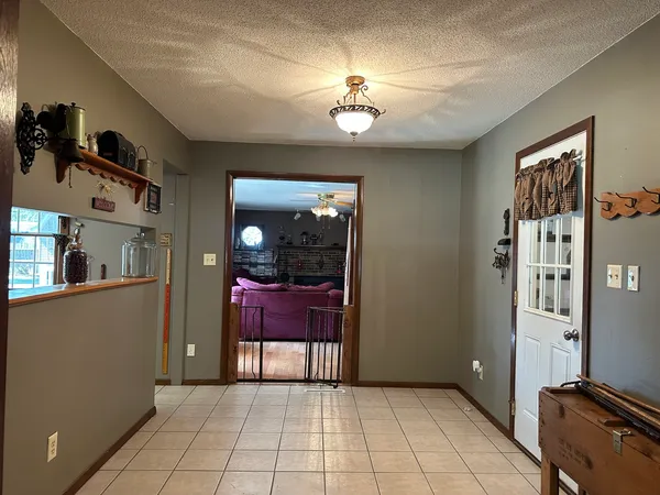 $320,000 | 12855 Lawrence Road, Sterling, IL 61081