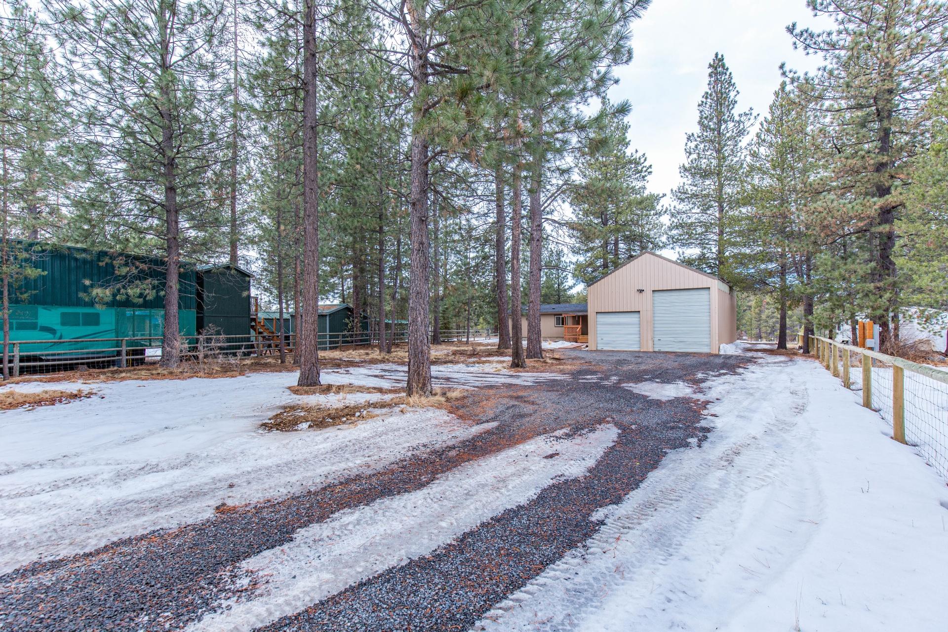 56051 Snow Goose Road Bend, OR 97707 - Photo 32 of 35 batch_032