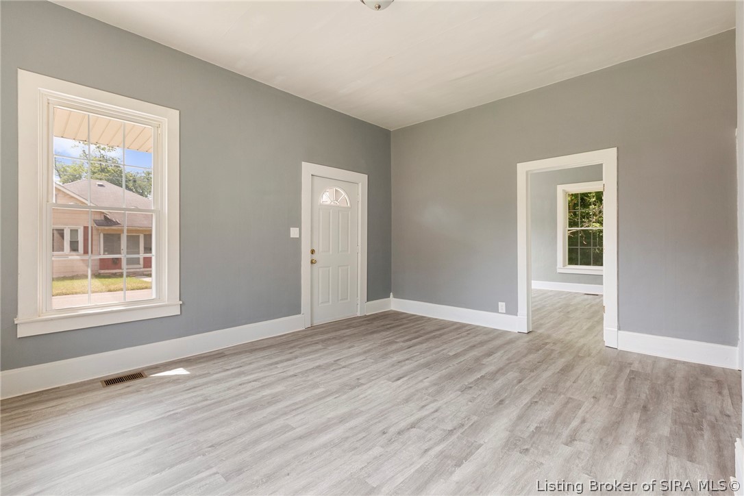 758 Riley Street Sellersburg, IN 47172 - Photo 4 of 22
