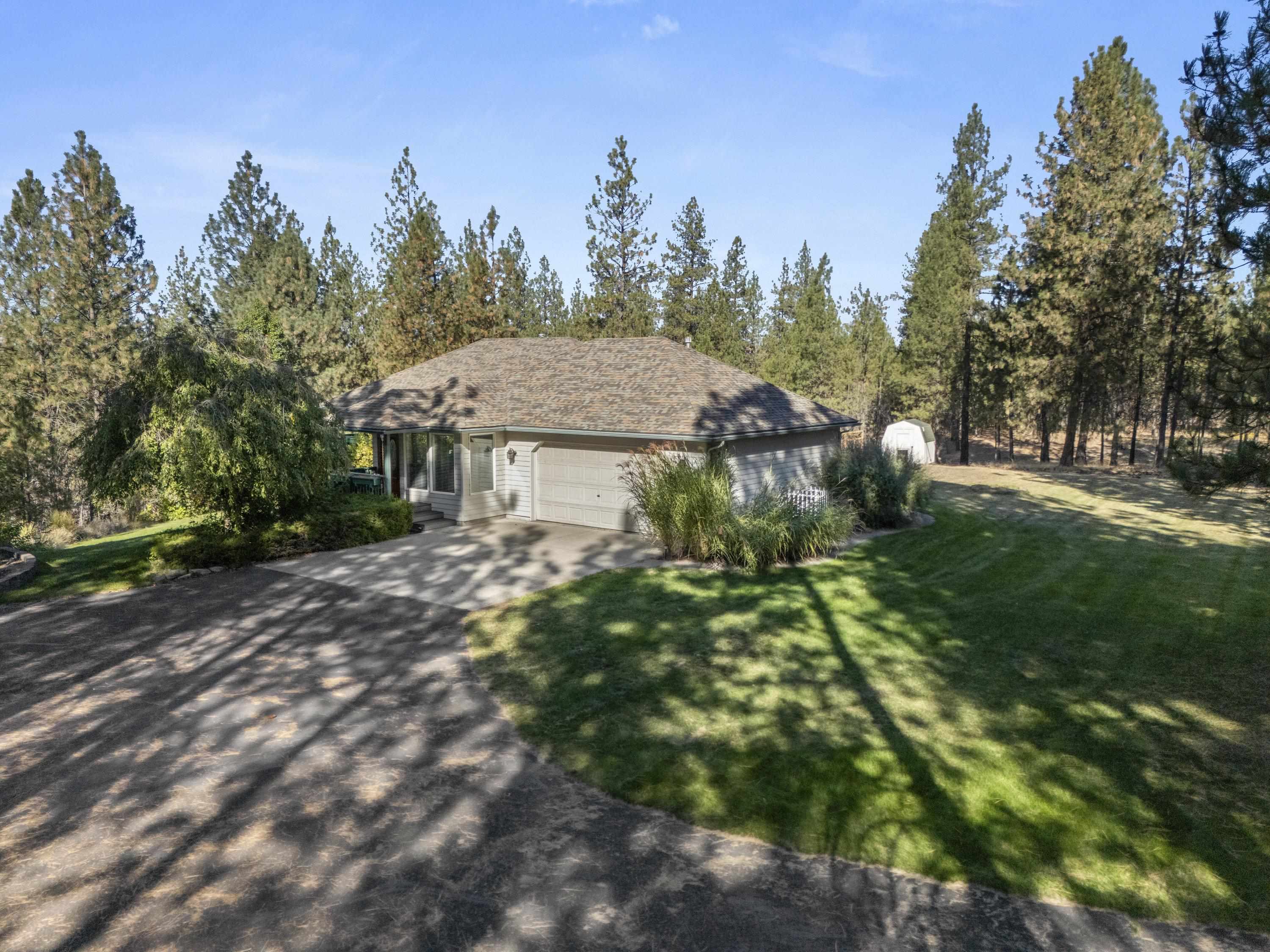 23909 North Cowgill Road Chattaroy, WA 99003 - Photo 2 of 46 Gallery Image 2