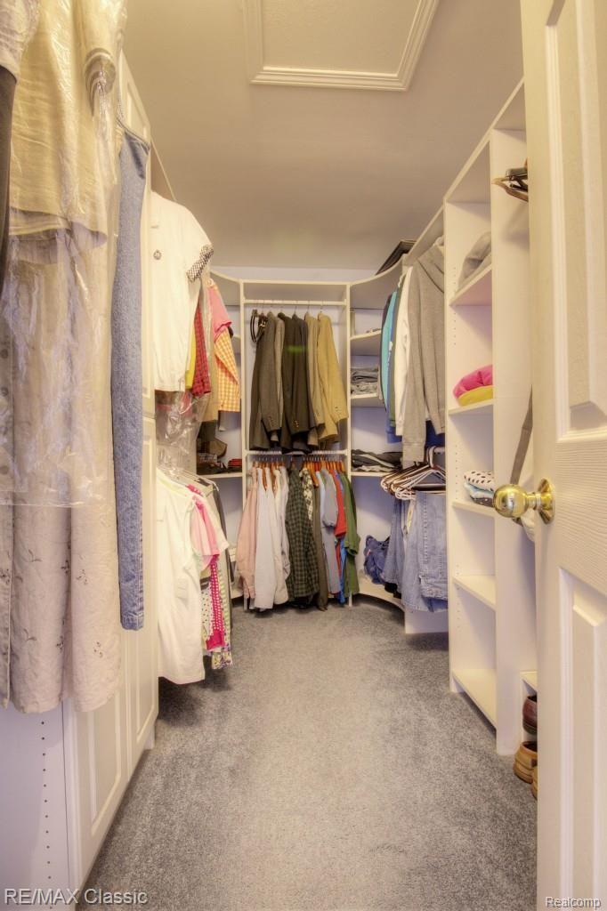 6612 Kennesaw Road Canton, MI 48187 - Photo 19 of 29 Walk in Master Closet.jpg