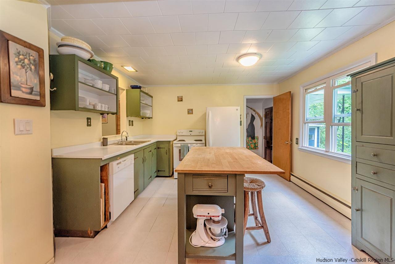 41 Stoll Road Saugerties, NY 12477 - Photo 10 of 27 Photo 10