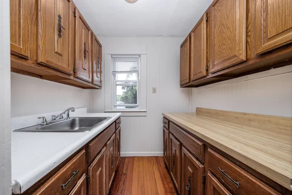 $2,200 | 51 Rosemont Street, Unit 2, Lowell, MA 01854