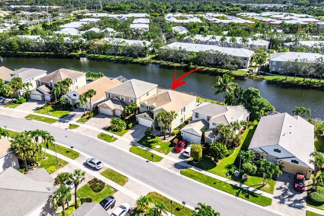 $749,900 | 144 Kensington Way, Royal Palm Beach, FL 33414