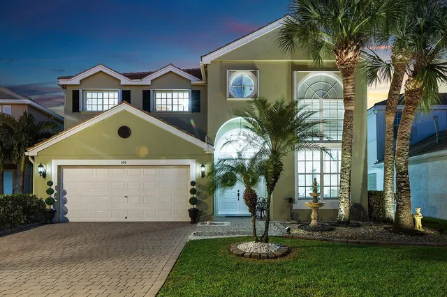 $749,900 | 144 Kensington Way, Royal Palm Beach, FL 33414