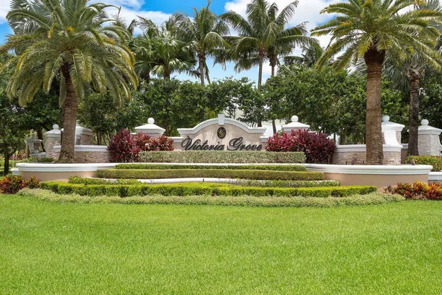 $749,900 | 144 Kensington Way, Royal Palm Beach, FL 33414