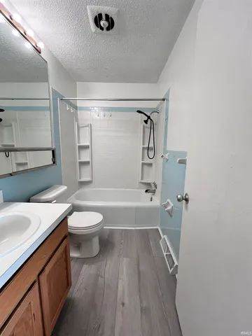 $104,900 | 2943 Travis Street, Peru, IN 46970