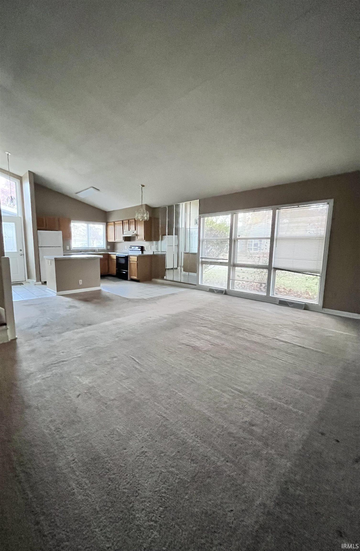 2943 Travis Street Peru, IN 46970 - Photo 2 of 14