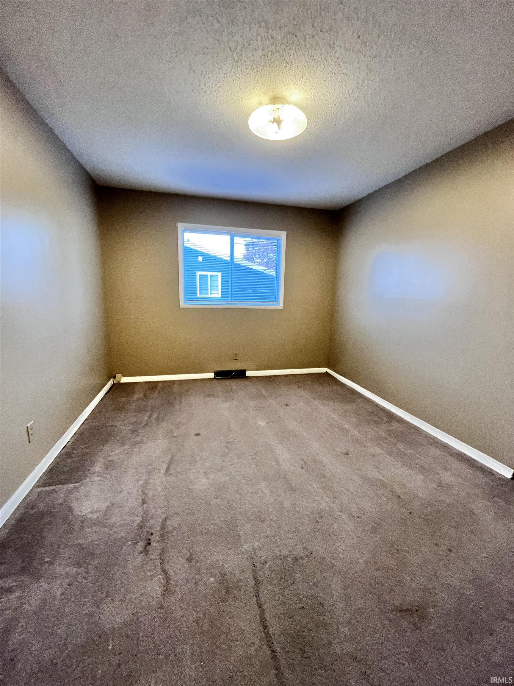 2943 Travis Street Peru, IN 46970 - Photo 10 of 14