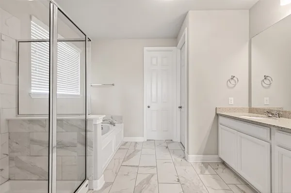$465,000 | 444 Round Lake Drive, Rosenberg, TX 77469