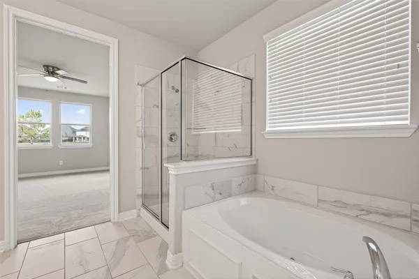 $465,000 | 444 Round Lake Drive, Rosenberg, TX 77469