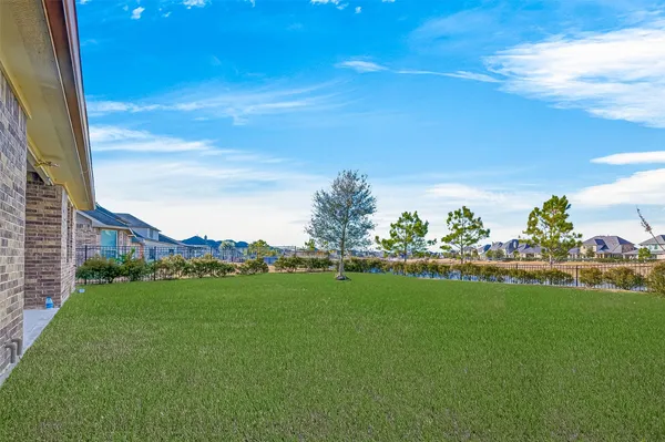 $465,000 | 444 Round Lake Drive, Rosenberg, TX 77469