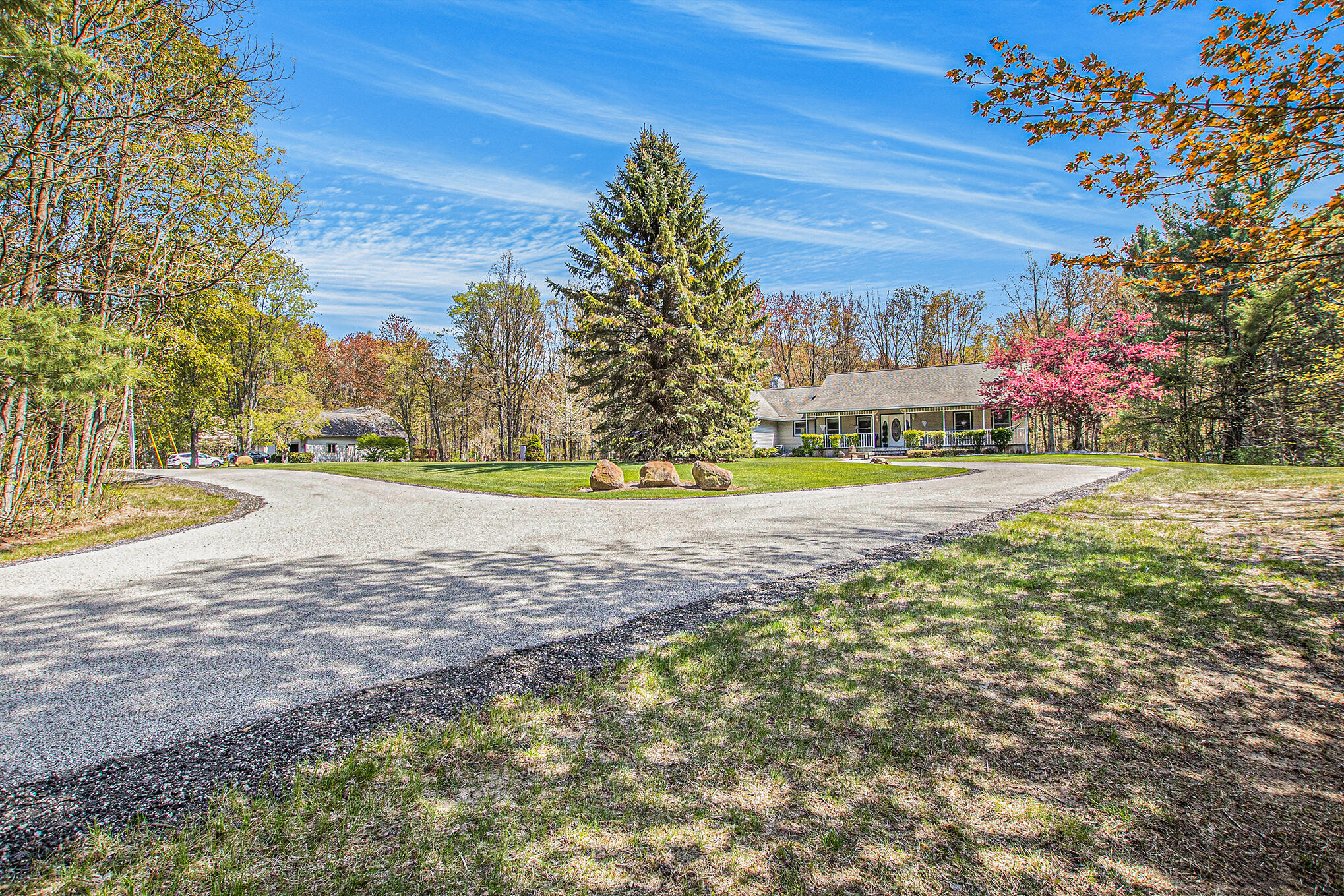 1715 West River Road Muskegon, MI 49445 - Photo 5 of 49 IMG_5521