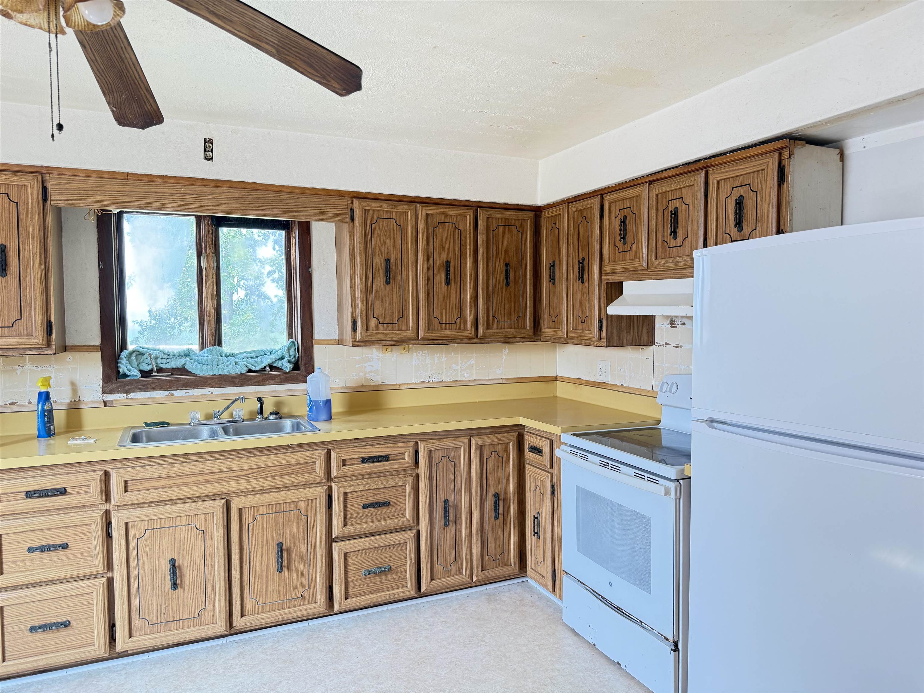 N2591 Meade Street Appleton, WI 54913 - Photo 4 of 23