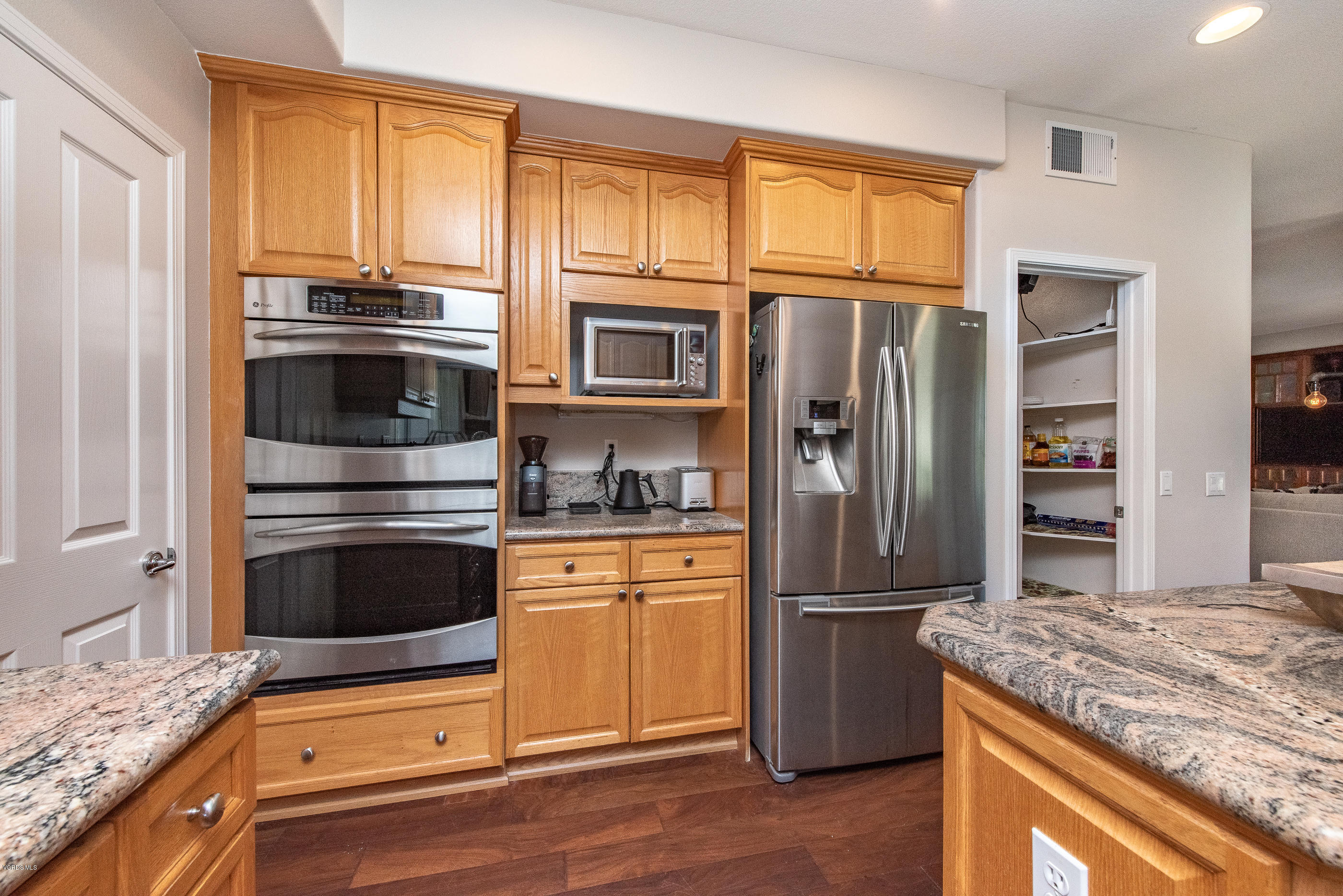 50 Highland Road Simi Valley, CA 93065 - Photo 21 of 50 96C24794-49CE-4FB5-A2E1-4131782B33B3