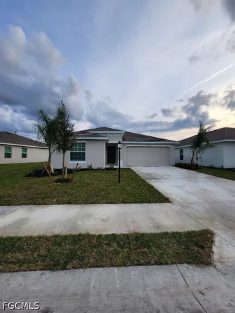 $2,200 | 13944 Buckingham Oak Drive, Fort Myers, FL 33905