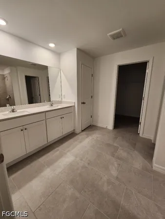 $2,200 | 13944 Buckingham Oak Drive, Fort Myers, FL 33905