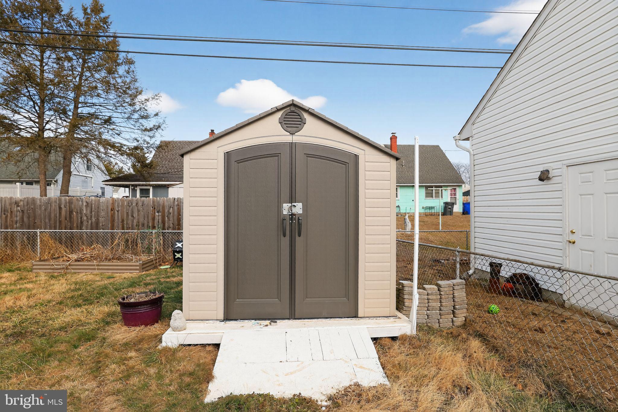 313 West Walnut Street Pottstown, PA 19464 - Photo 26 of 31 a backyard of a house with seating space