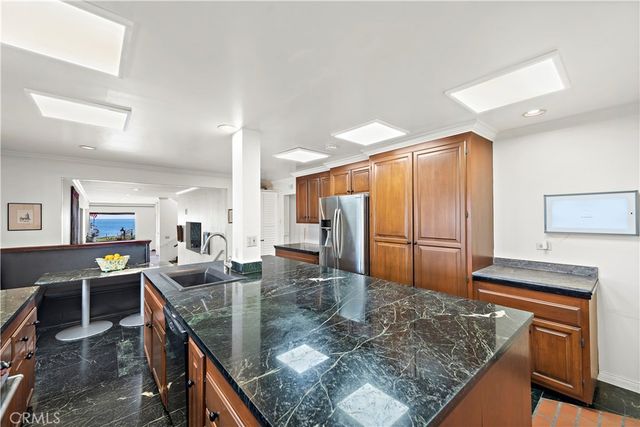 $12,000,000 | 3516 Ocean Boulevard, Corona del Mar, CA 92625